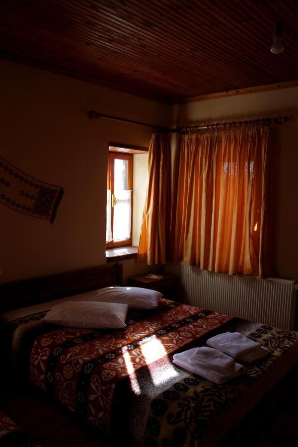 To Petrino Guesthouse อายิโอส แยร์มาโนส ภายนอก รูปภาพ